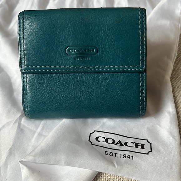 HTF Coach Ergo Teal Turquoise Turnlock Wallet - Picture 3 of 11
